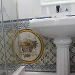 Downtown بيت ضيافة 4*