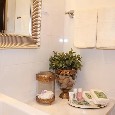 Downtown Guest house 2*